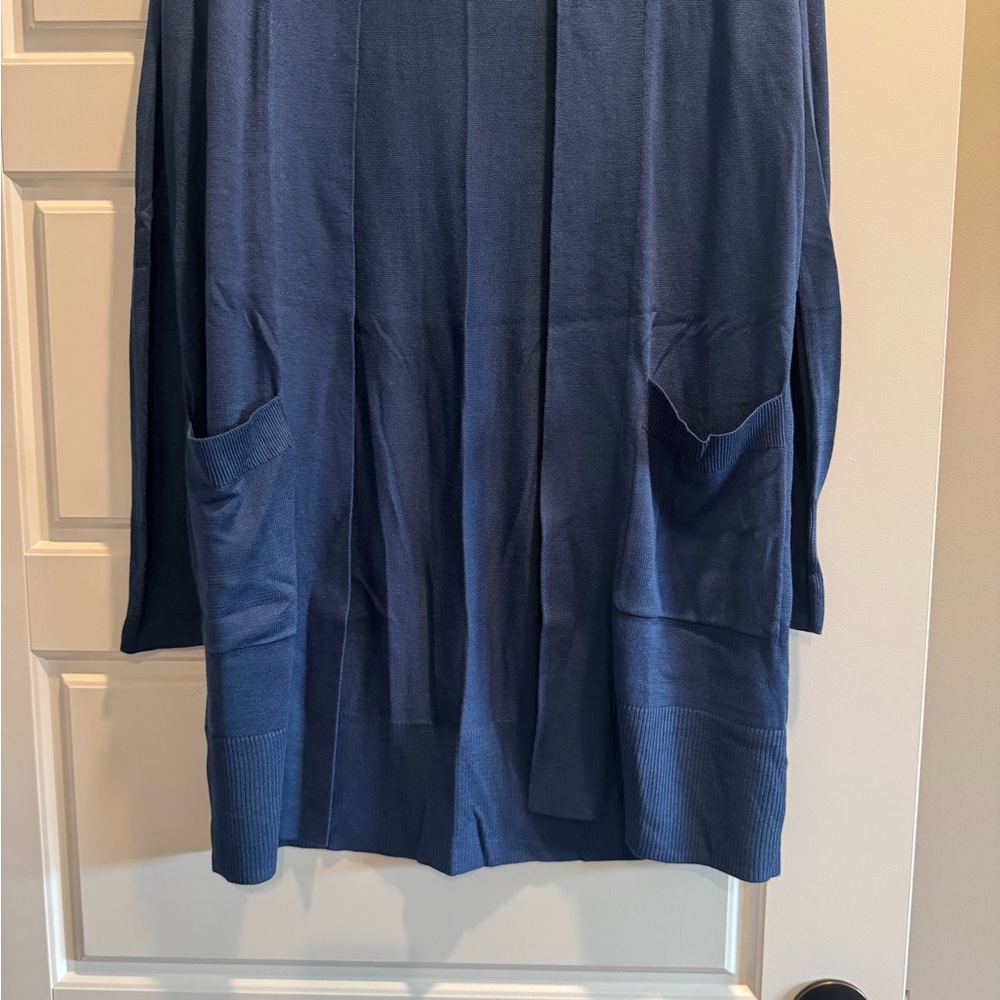 Banana Republic Navy Knit Cardigan - Picture 2 of 4